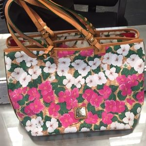 Dooney & Bourke purse